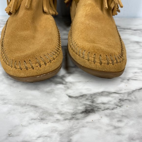 Minnetonka Womens 5 Layer Fringe Boot 1657T Size 6 - Picture 2 of 14